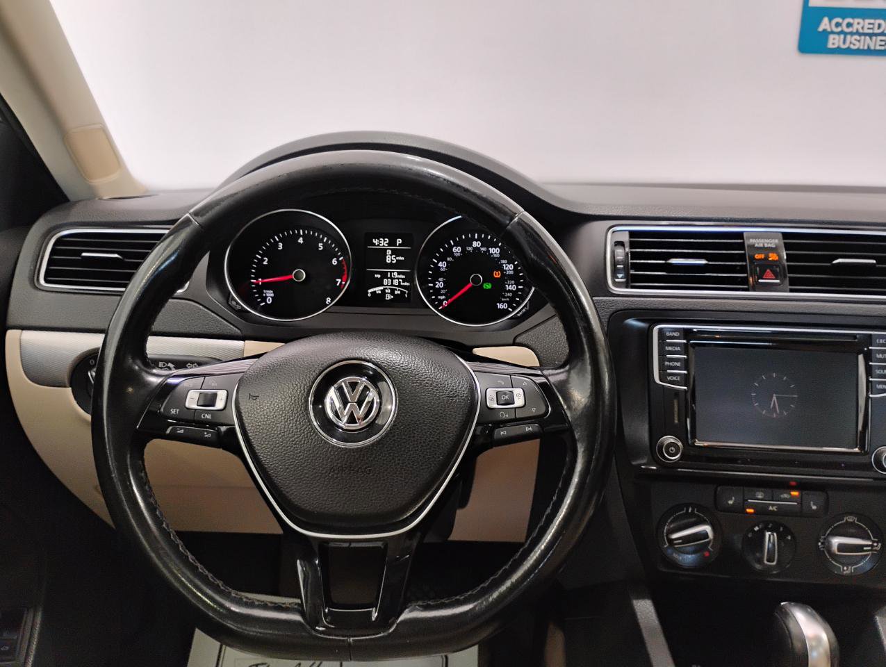 Used 2016 Volkswagen Jetta SE FWD image 19