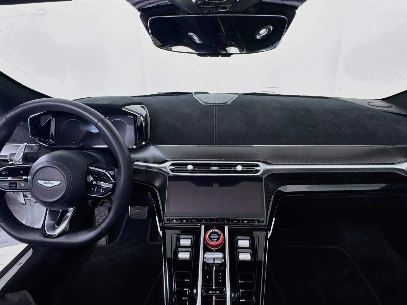 Used 2026 Aston Martin V8 Vantage S RWD image 21