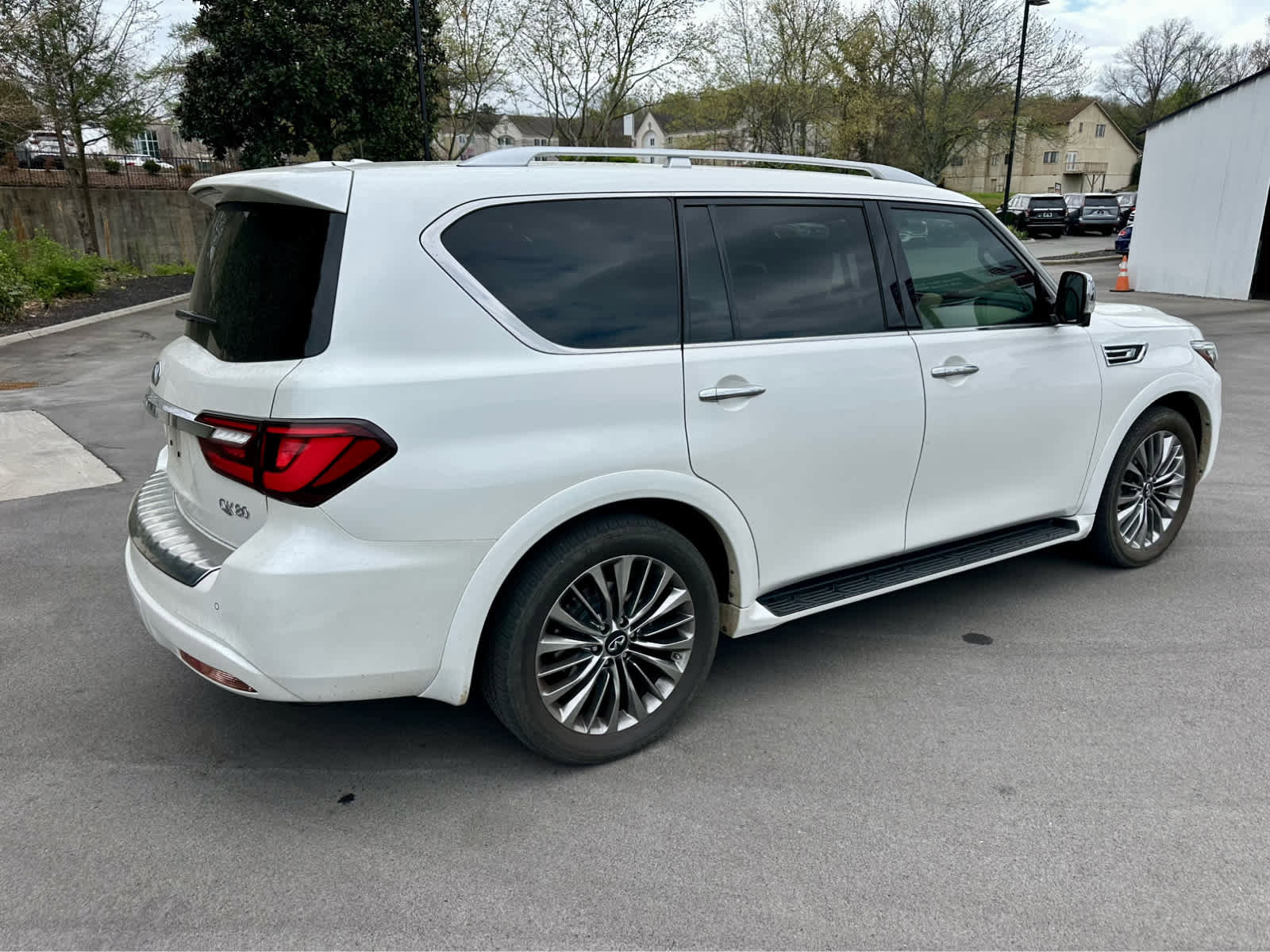 Used 2021 INFINITI QX80 Sensory w/ All-Season Package image 5