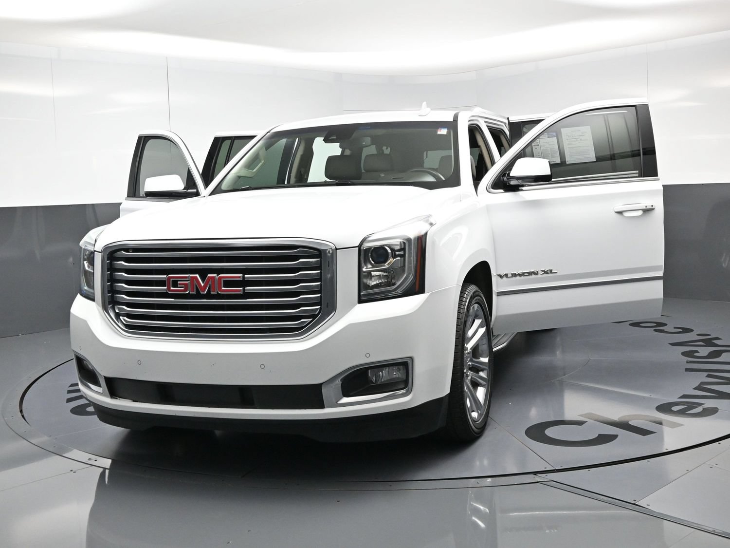 Used 2017 GMC Yukon XL SLT w/ Premium Edition AWD/4WD image 23