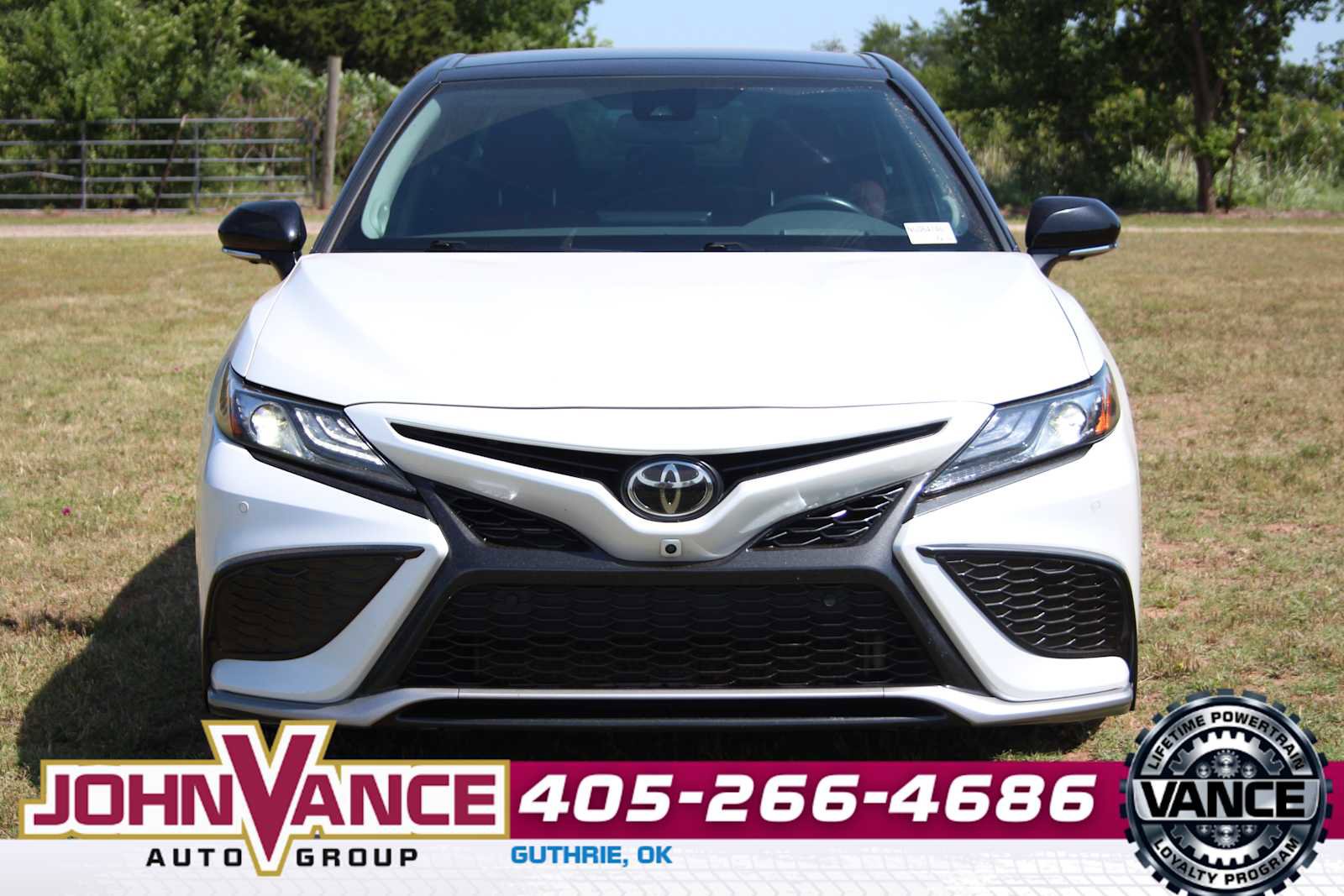 Used 2022 Toyota Camry XSE w/ Navigation Package FWD image 2