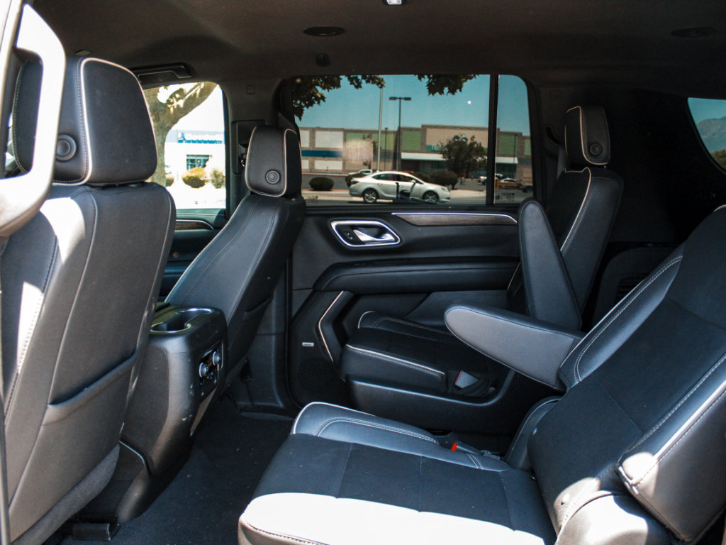 Used 2023 Chevrolet Suburban Premier RWD image 25