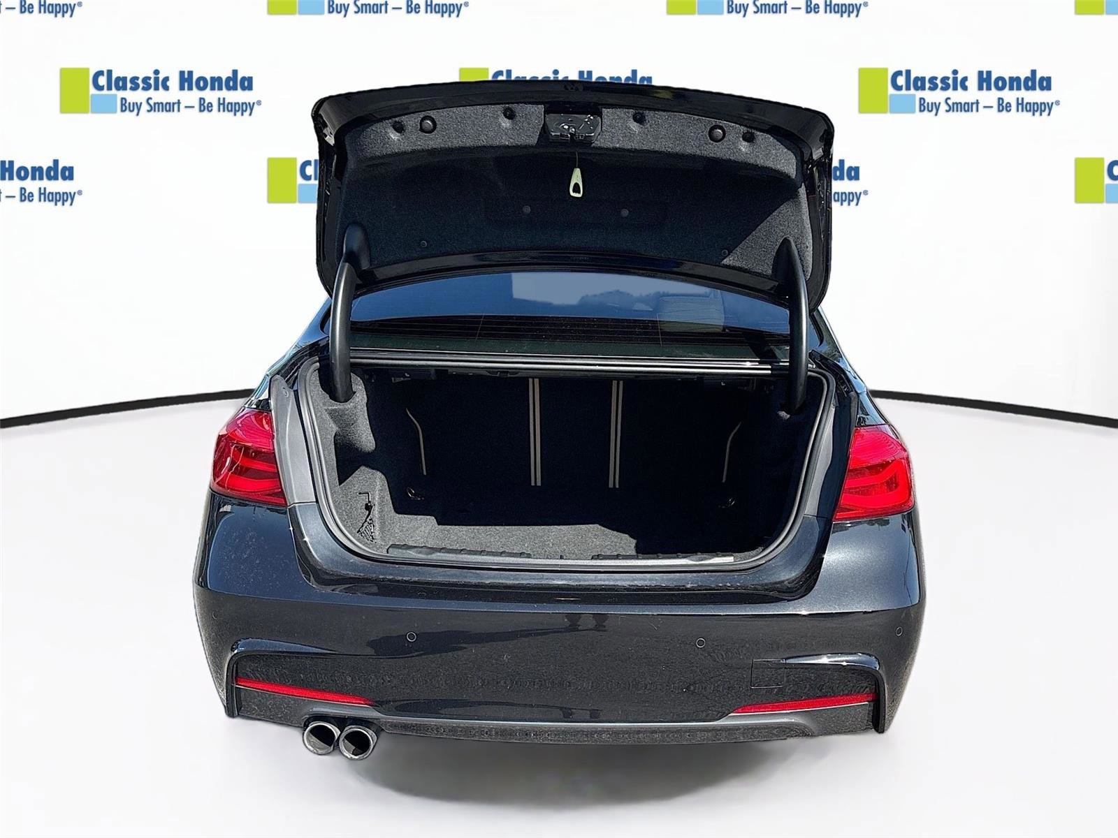 Used 2017 BMW 330i Sedan image 30