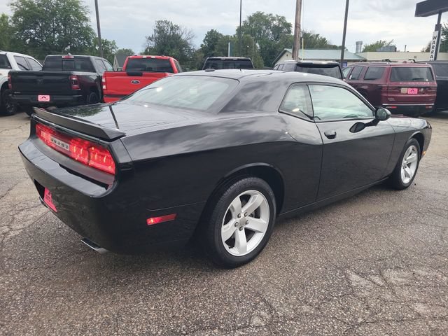 Used 2013 Dodge Challenger R/T RWD image 10