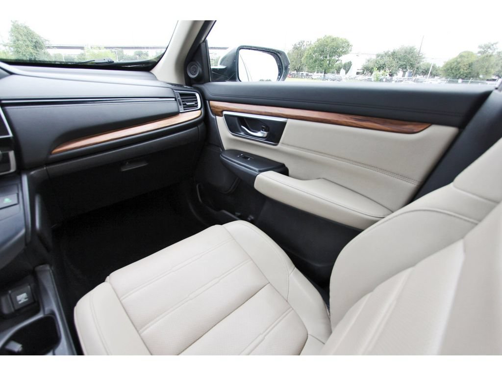Used 2018 Honda CR-V Touring image 11