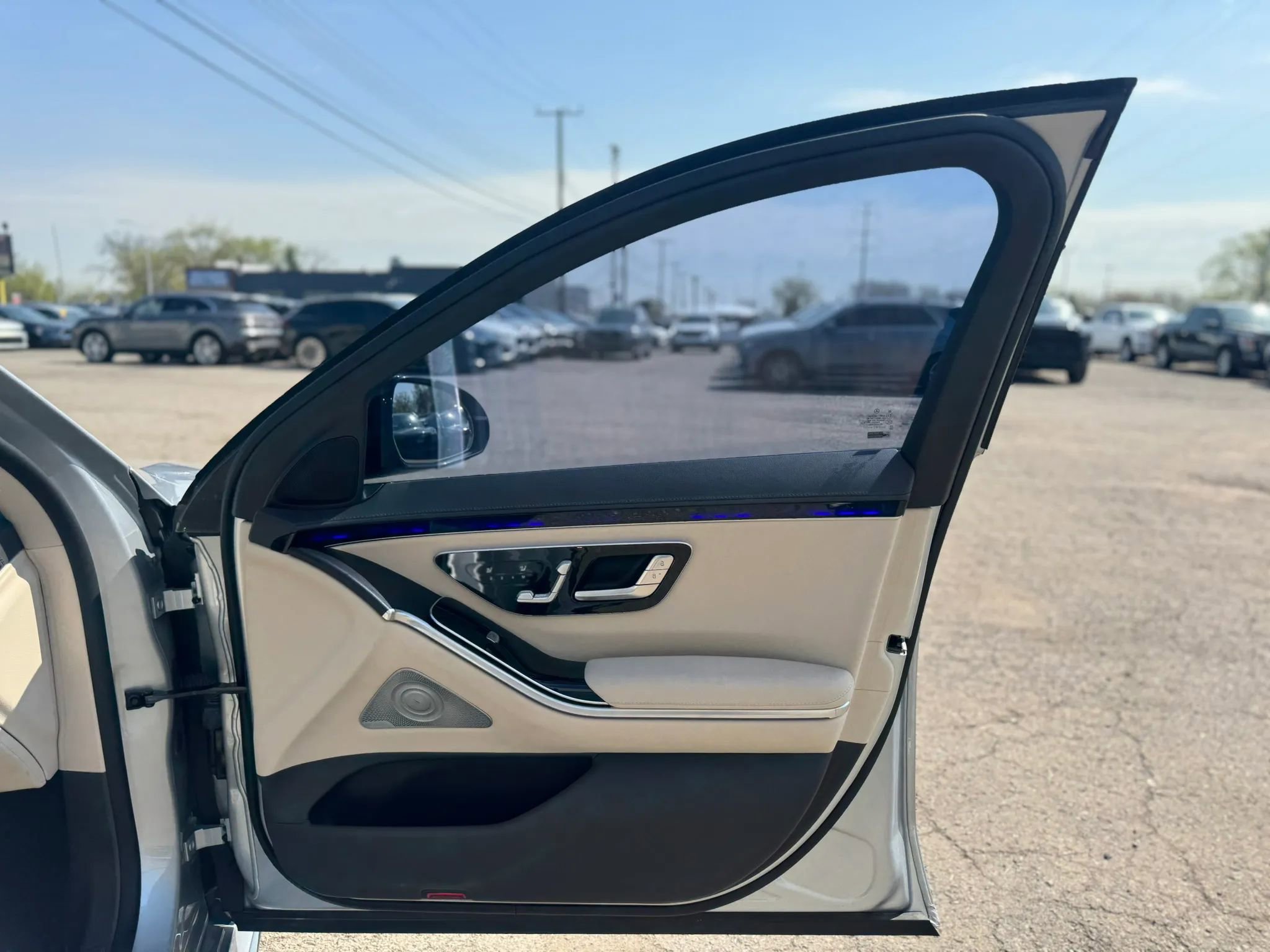 Used 2023 Mercedes-Benz S 580e 4MATIC Sedan w/ AMG Line image 32