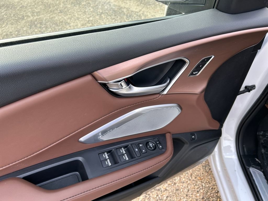 New 2026 Acura RDX SH-AWD image 13