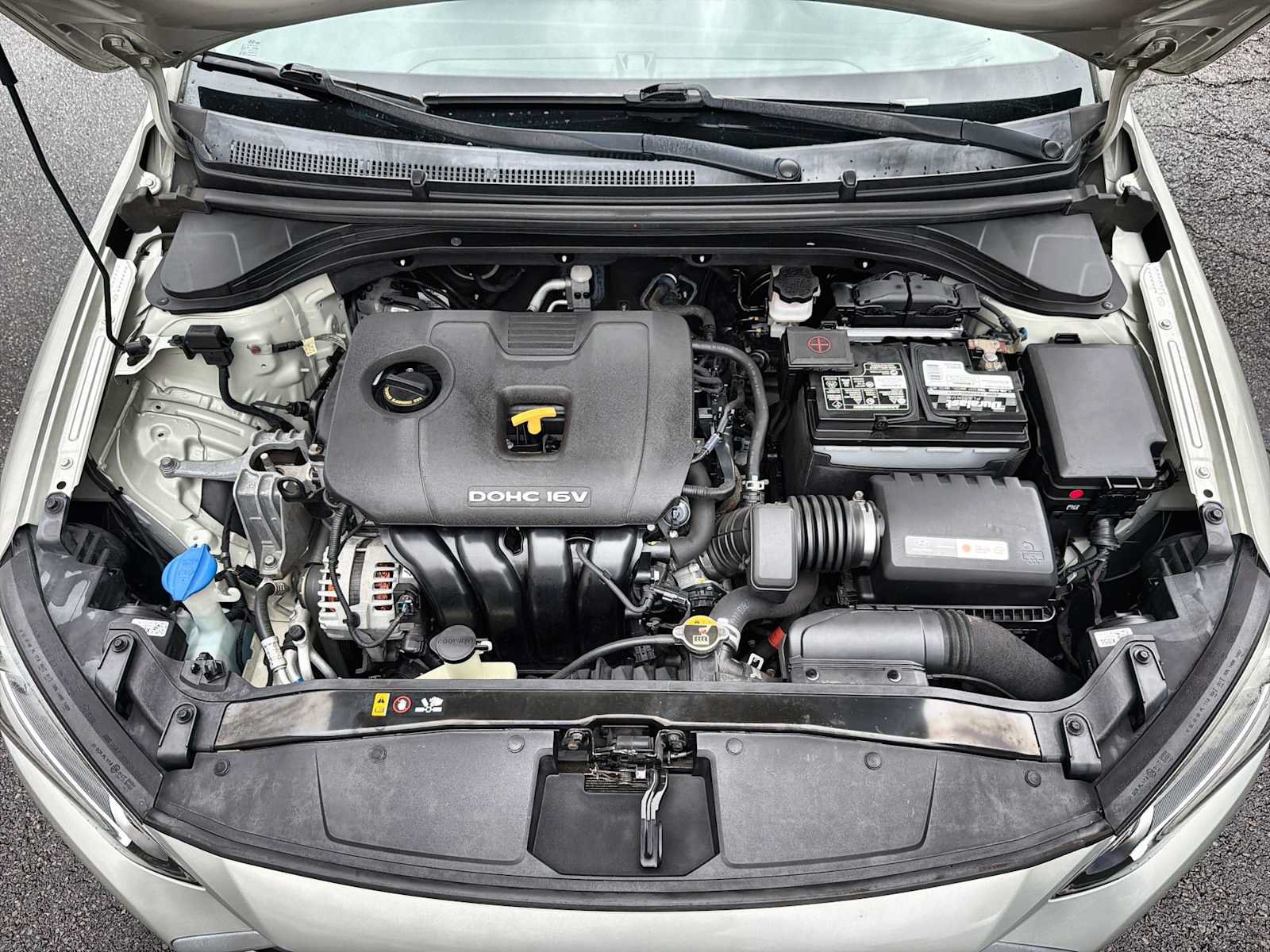 Used 2017 Hyundai Elantra SE FWD image 24