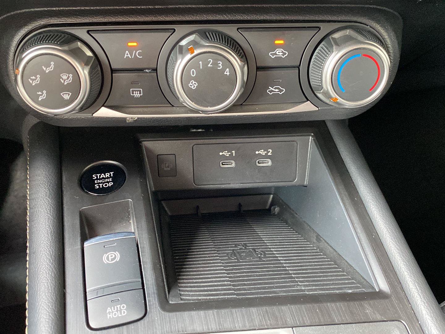 Certified 2025 Nissan Kicks SV AWD/4WD image 28