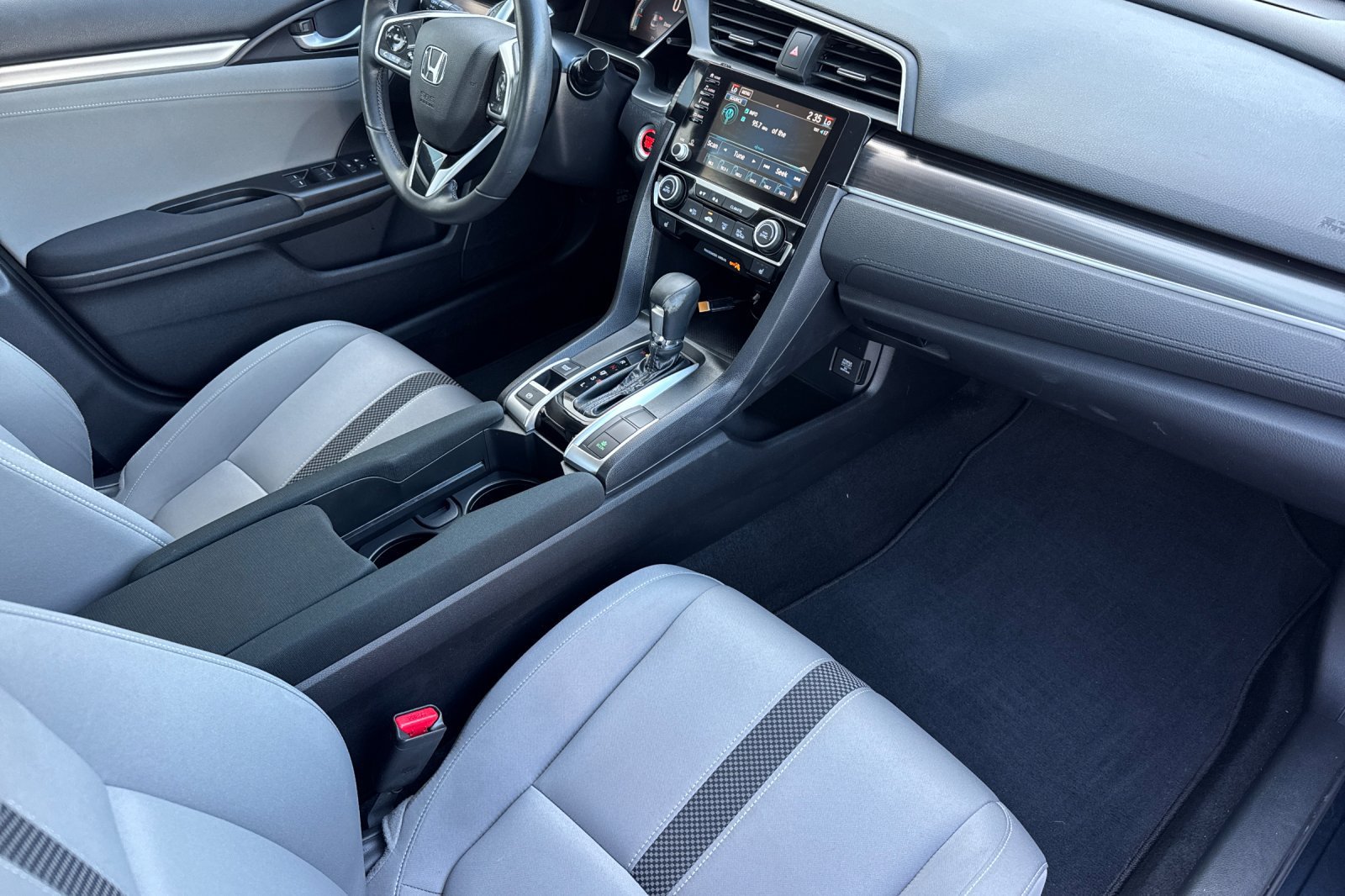 Used 2019 Honda Civic EX image 17