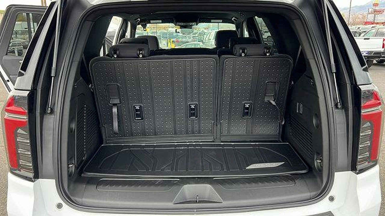 New 2026 Chevrolet Tahoe LS image 12