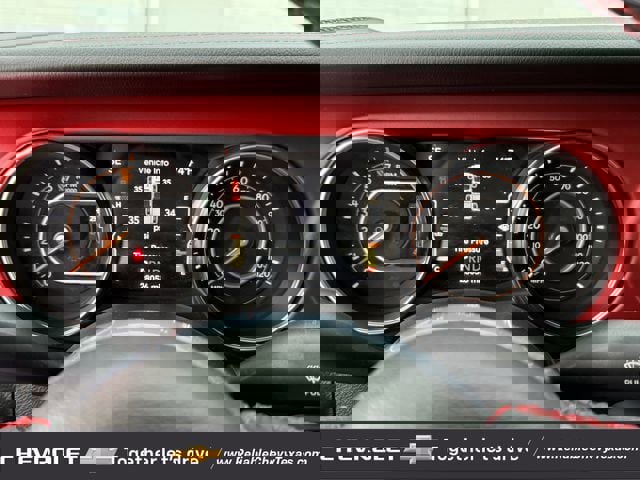 Used 2023 Jeep Gladiator Rubicon w/ LED Lighting Group AWD/4WD image 16