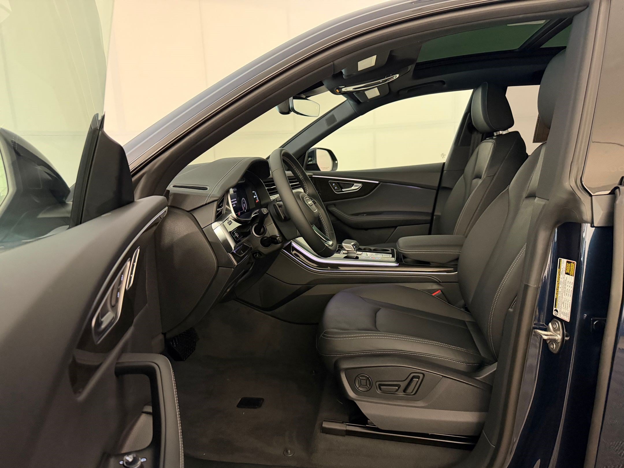 New 2027 Audi Q8 Premium Plus AWD/4WD image 5