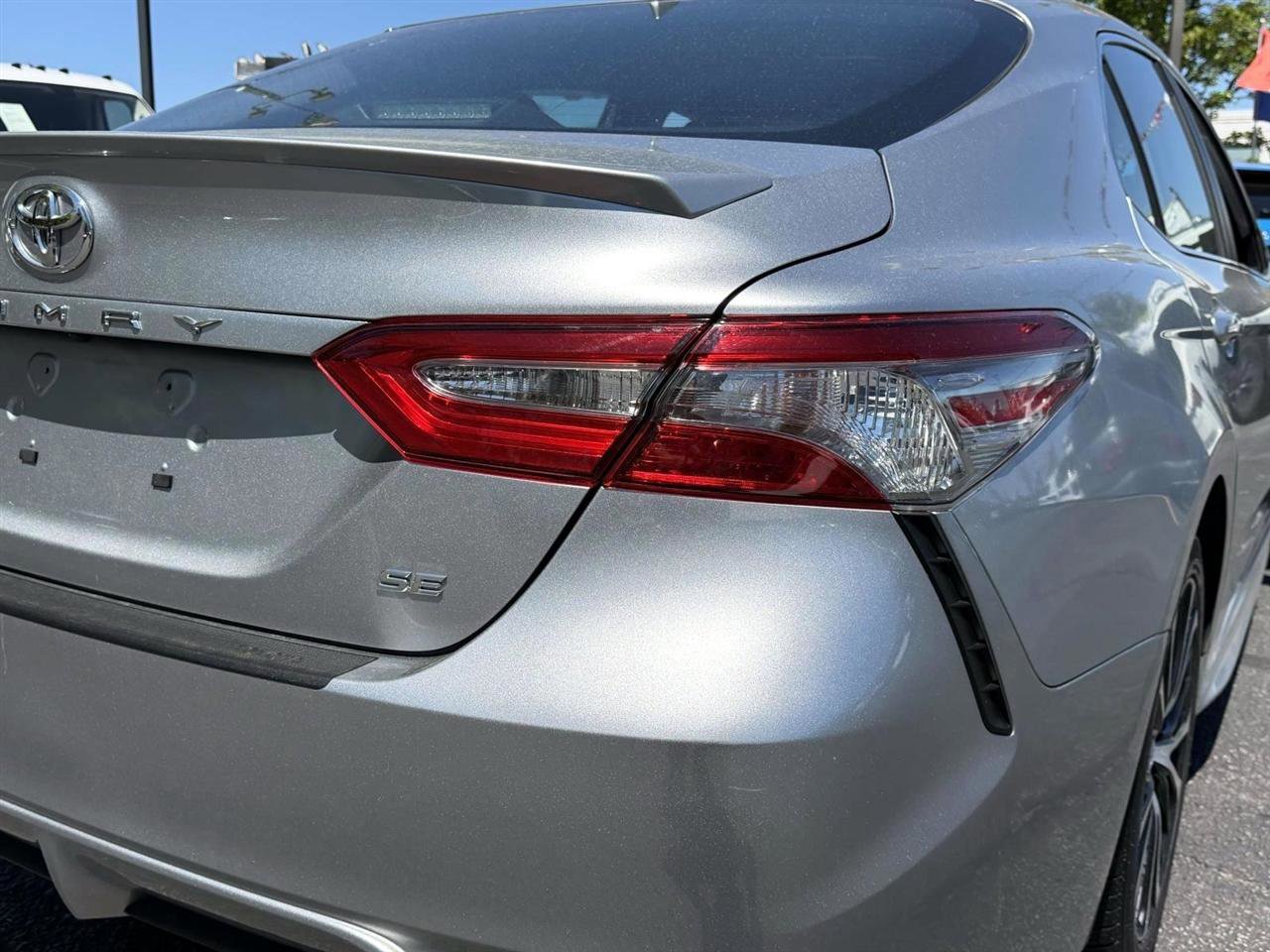Used 2019 Toyota Camry SE w/ Protection Package (Q2) FWD image 6