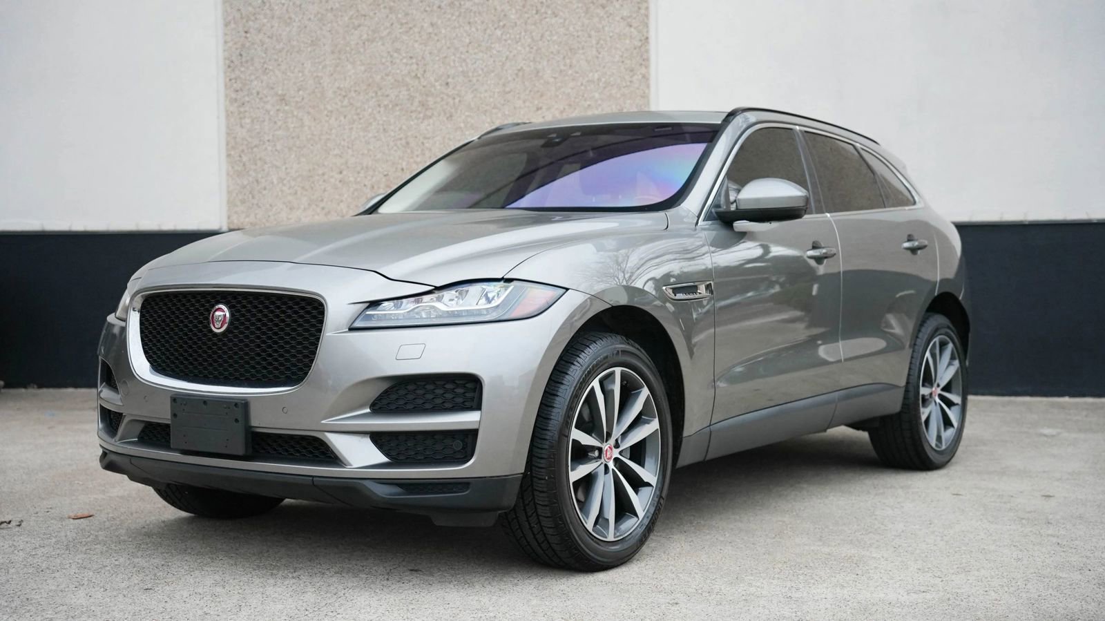 Used 2018 Jaguar F-PACE Prestige image 5