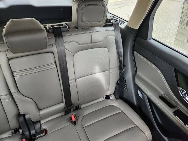 New 2026 Lincoln Corsair Premiere image 15