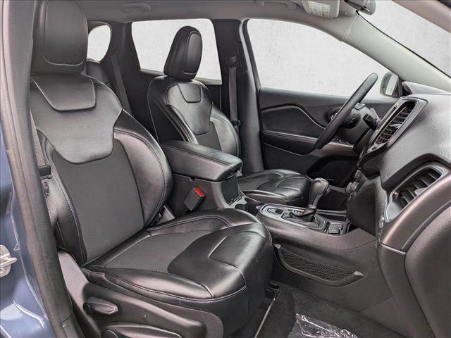 Used 2020 Jeep Cherokee Latitude Plus image 23