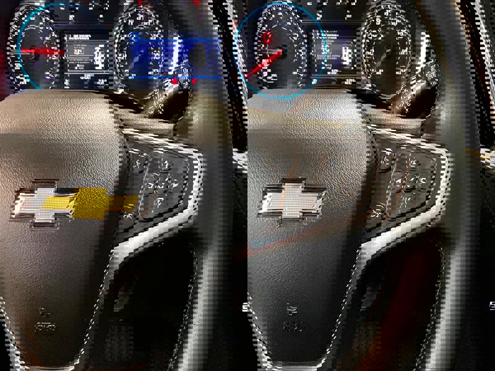 Used 2023 Chevrolet Equinox LT image 24