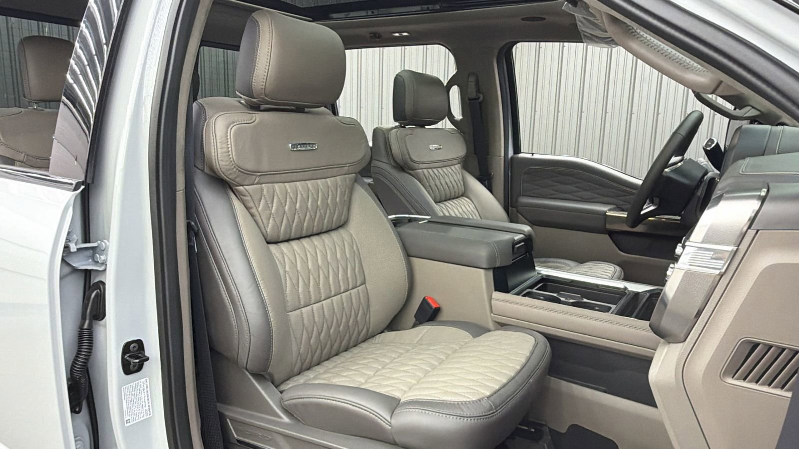 Used 2026 Ford F450 Platinum w/ Platinum Plus Package AWD/4WD image 38