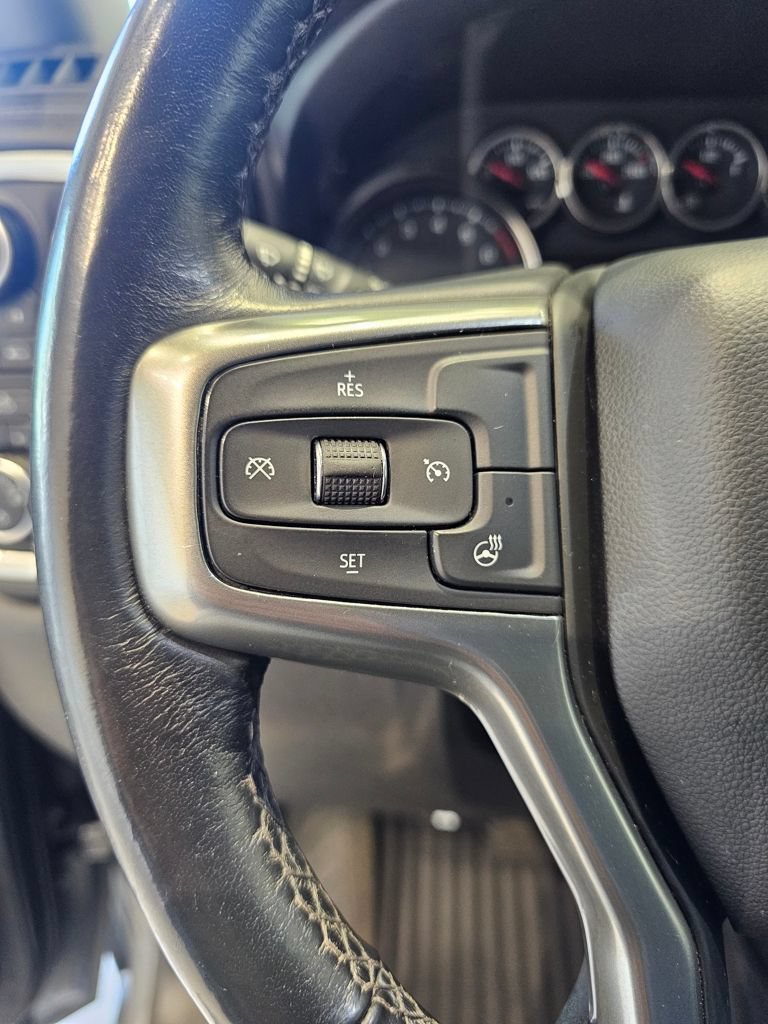 Used 2022 Chevrolet Silverado 1500 LT AWD/4WD image 17
