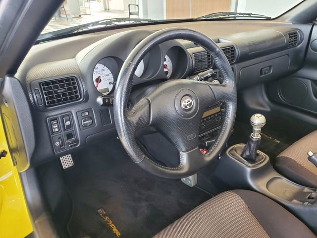 Used 2000 Toyota MR2 image 8