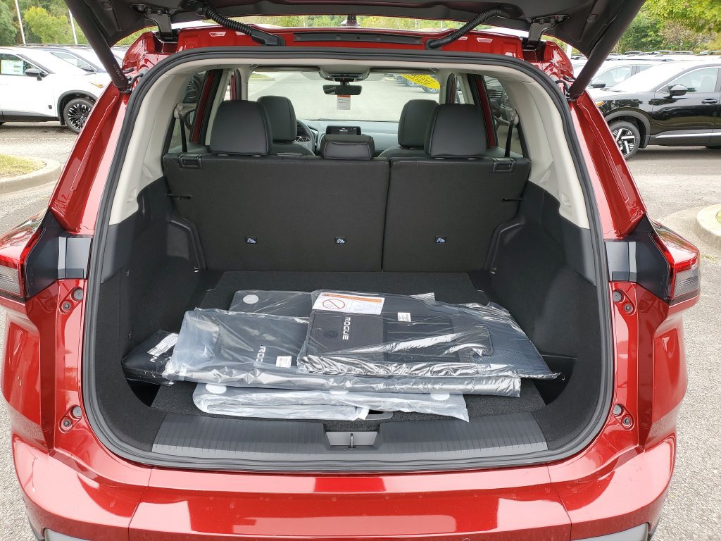 New 2026 Nissan Rogue Dark Armor AWD/4WD image 8