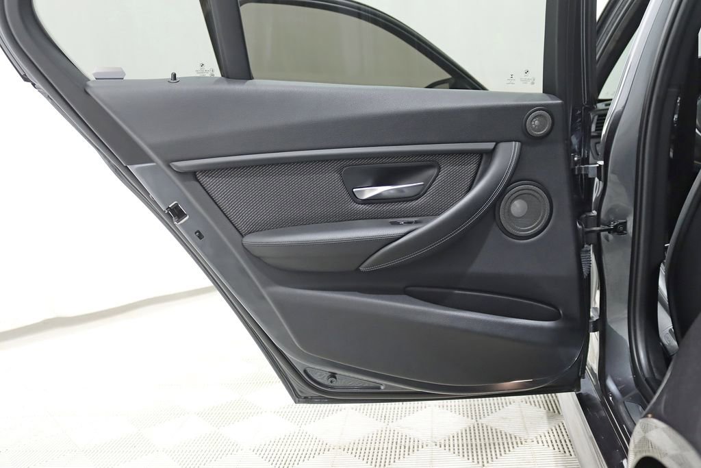 Used 2015 BMW M3 RWD image 31