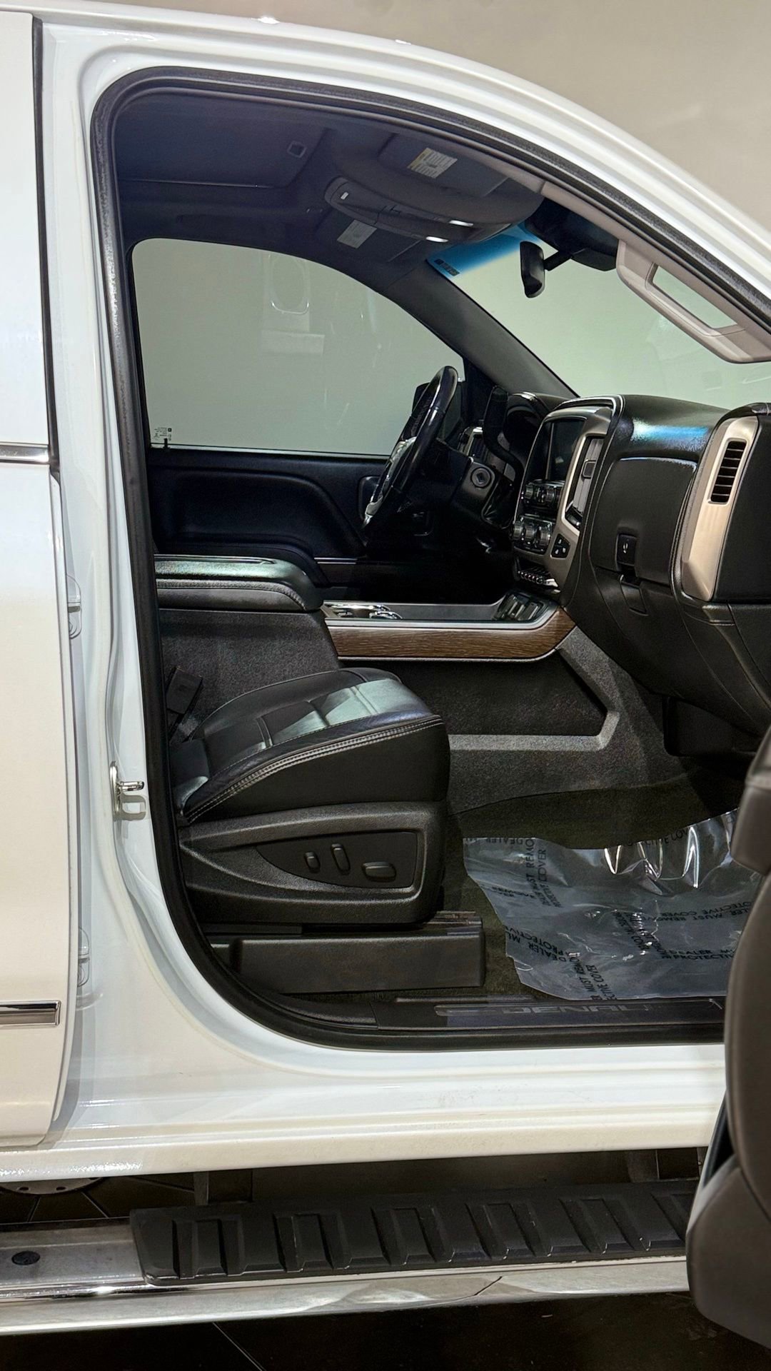 Used 2018 GMC Sierra 1500 Denali image 44