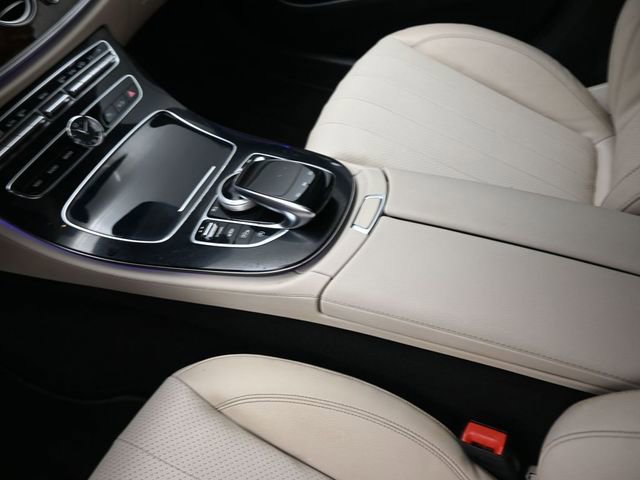 Used 2017 Mercedes-Benz E 300 4MATIC image 9