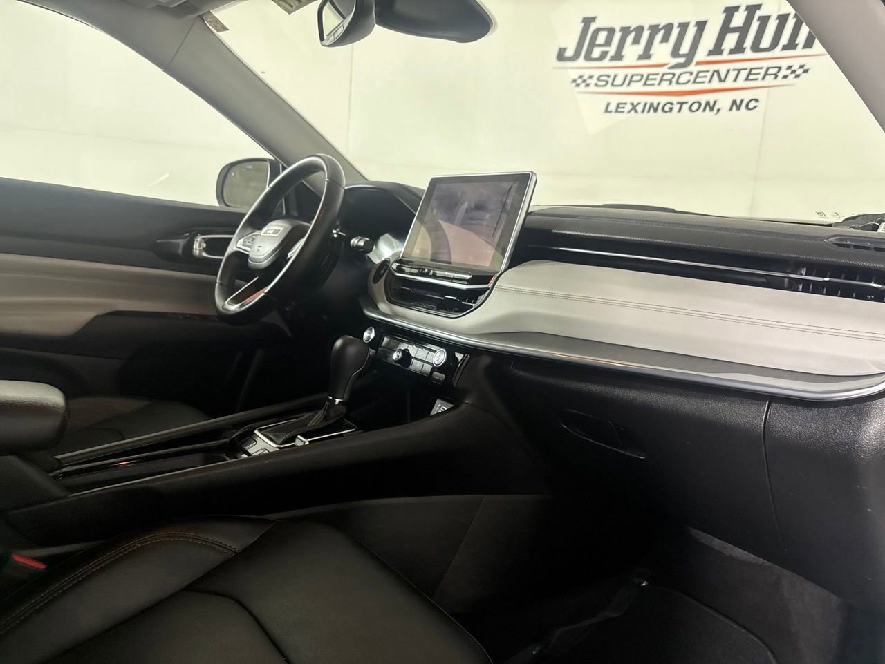 Used 2022 Jeep Compass Limited AWD/4WD image 26
