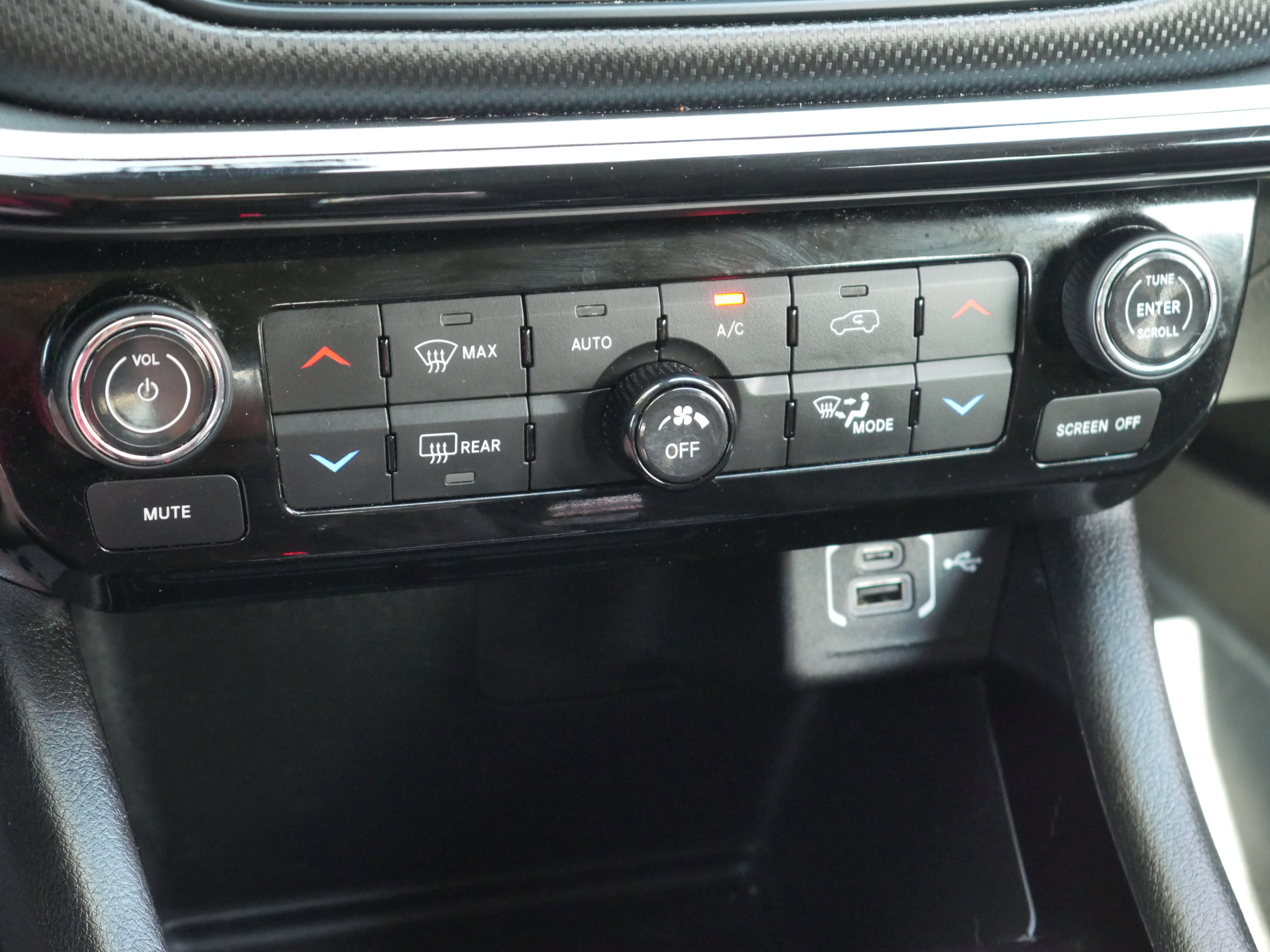 Used 2022 Jeep Compass Trailhawk w/ Trailhawk Elite Group AWD/4WD image 13