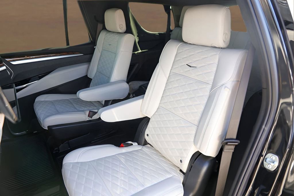 Certified 2025 Cadillac Escalade Sport Platinum w/ LPO, Floor Liner Package image 23