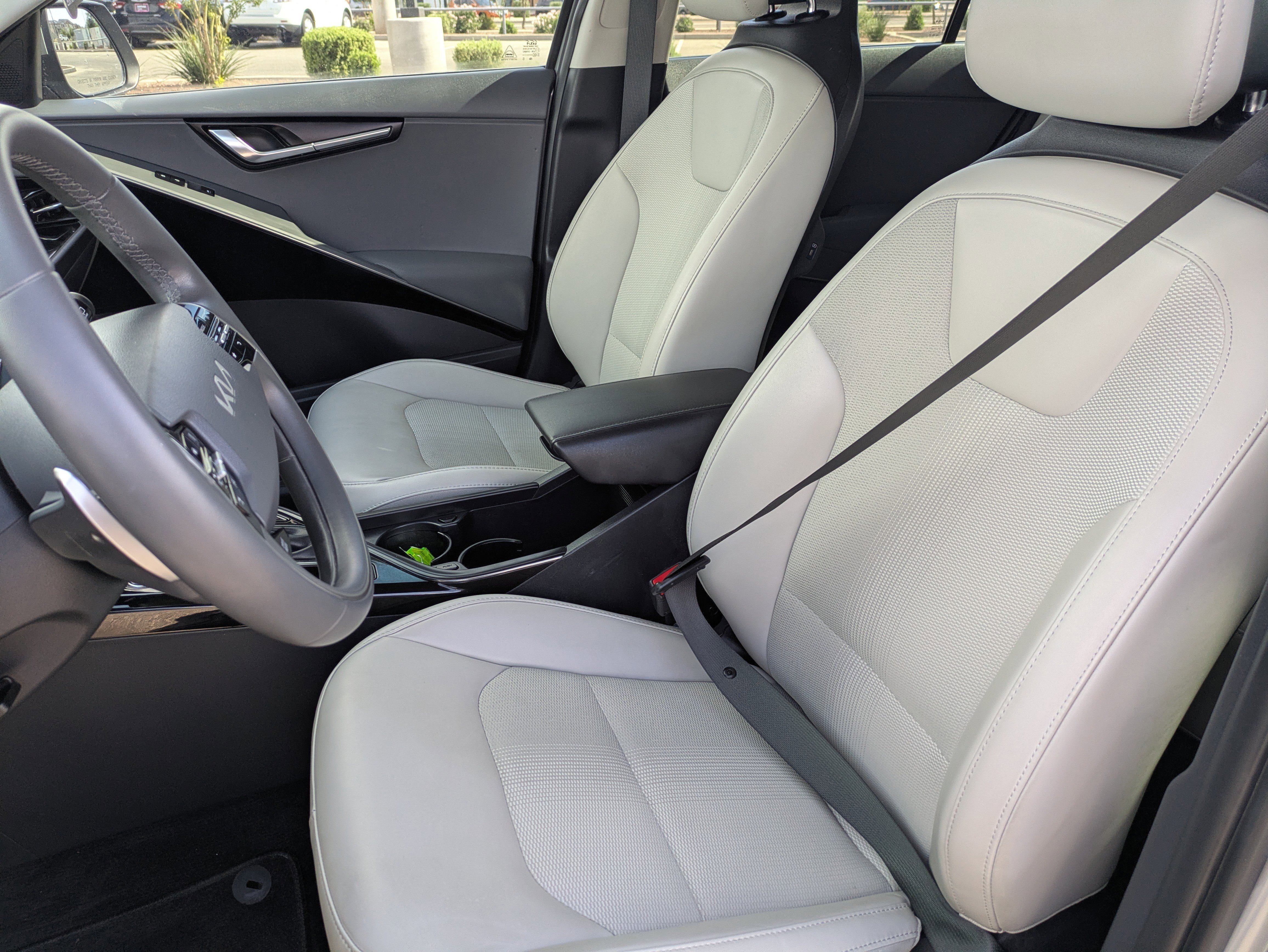 Certified 2023 Kia Niro EX image 26