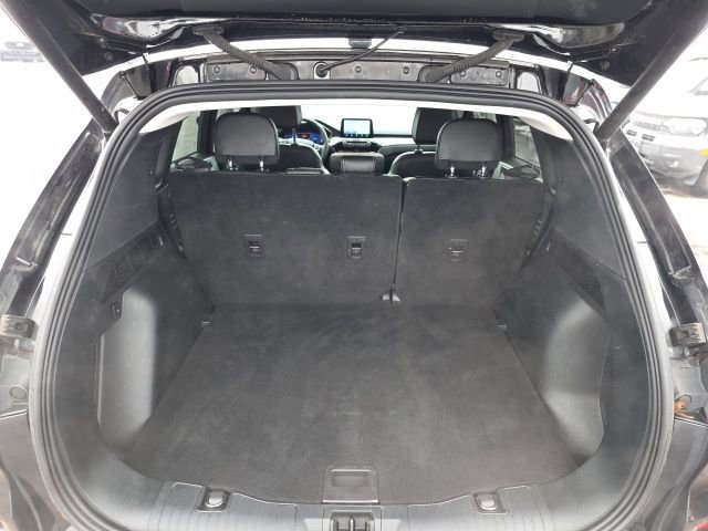 Certified 2022 Ford Escape Titanium w/ Class II Trailer Tow Package image 12