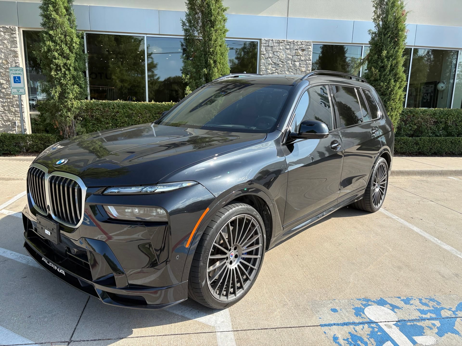 Used 2025 BMW ALPINA XB7 AWD/4WD image 1