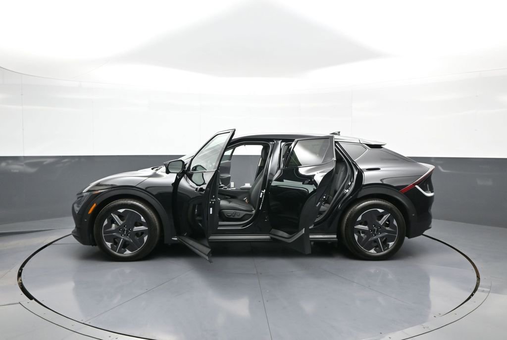 New 2025 Kia EV6 Light w/ Light LR Technology Package image 42