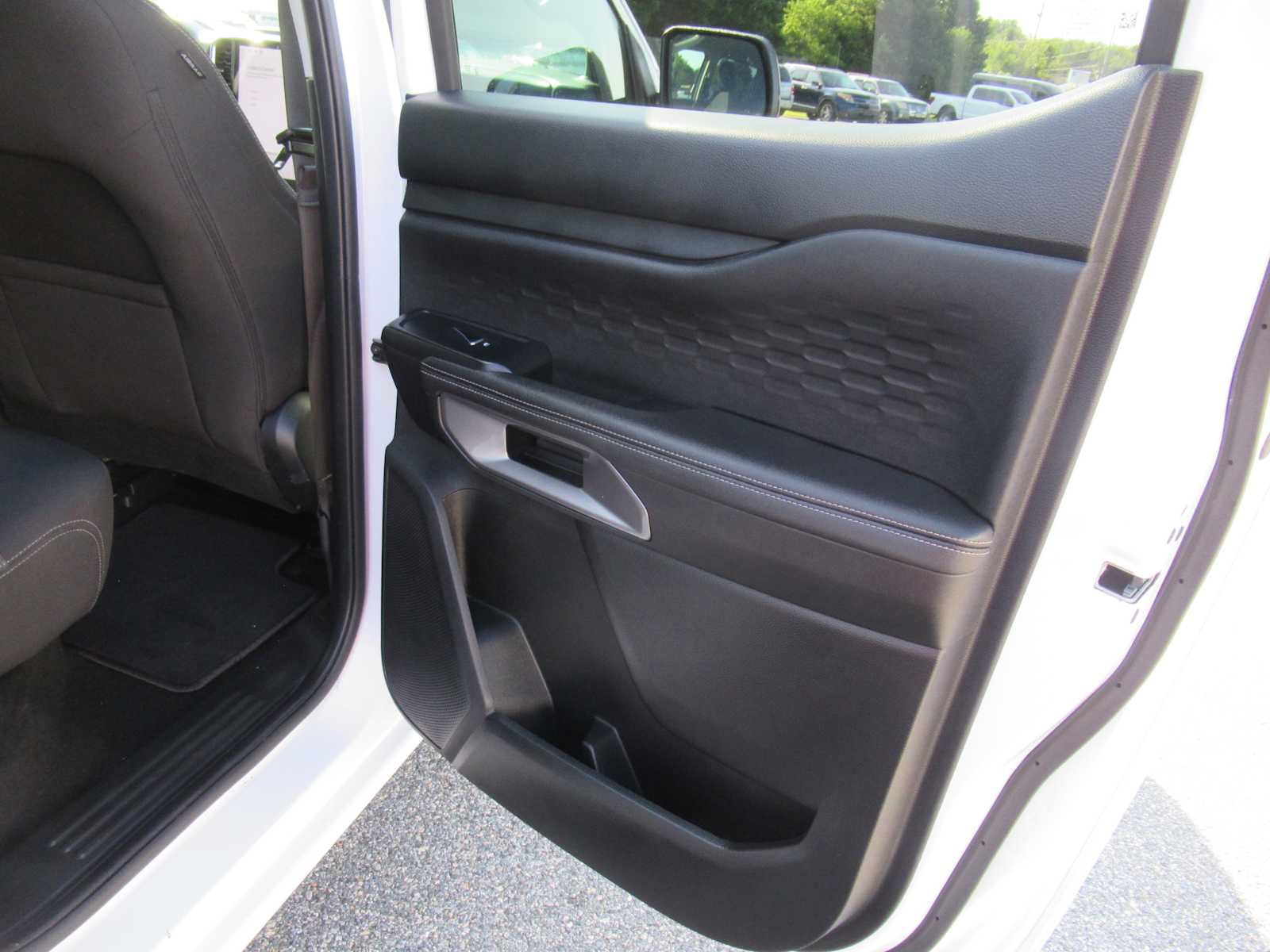 Used 2025 Ford Ranger XLT w/ Equipment Group 301A High AWD/4WD image 19
