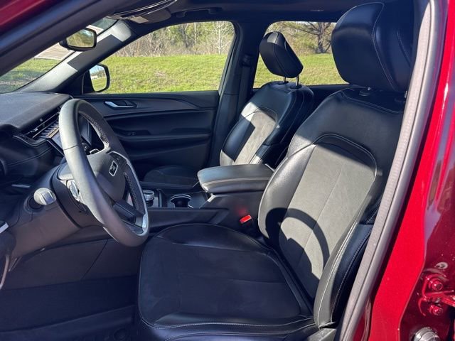 Used 2024 Jeep Grand Cherokee L Altitude image 18