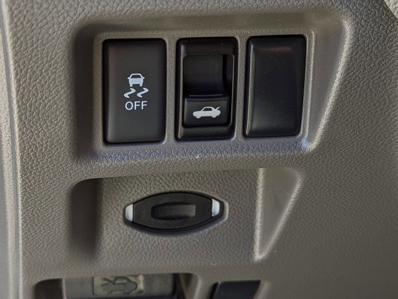 Used 2015 INFINITI Q40 AWD w/ Moonroof Package image 26