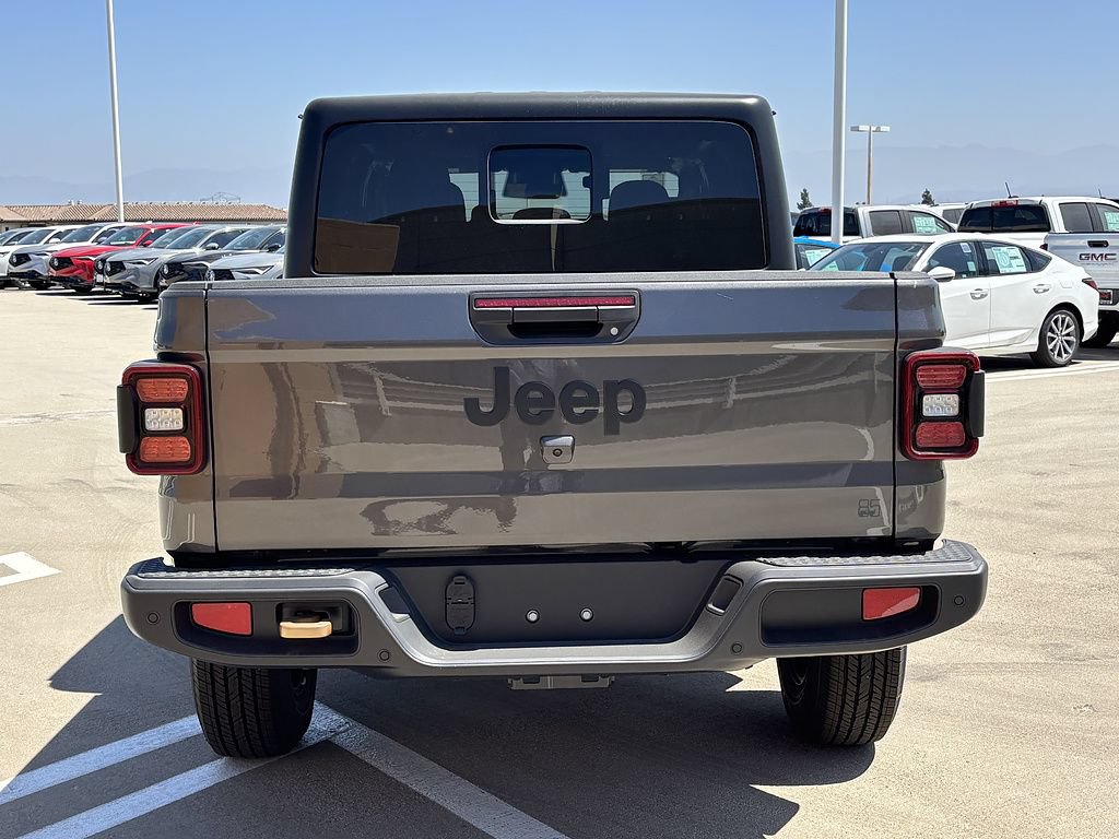 New 2026 Jeep Gladiator Sport AWD/4WD image 10
