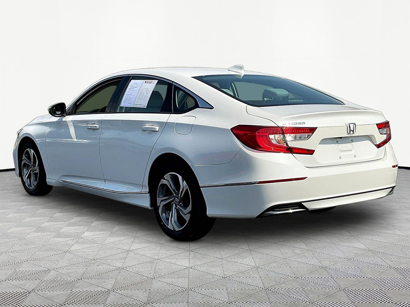 Used 2018 Honda Accord EX-L image 4