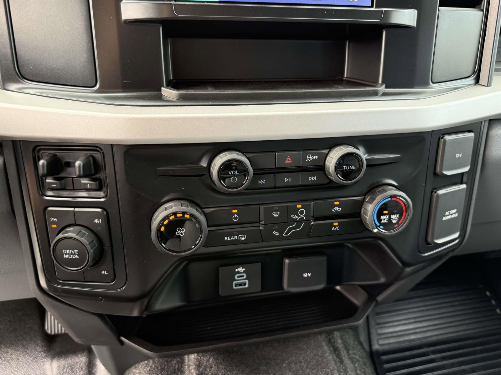 New 2026 Ford F550 4x4 Supercab Super Duty image 15