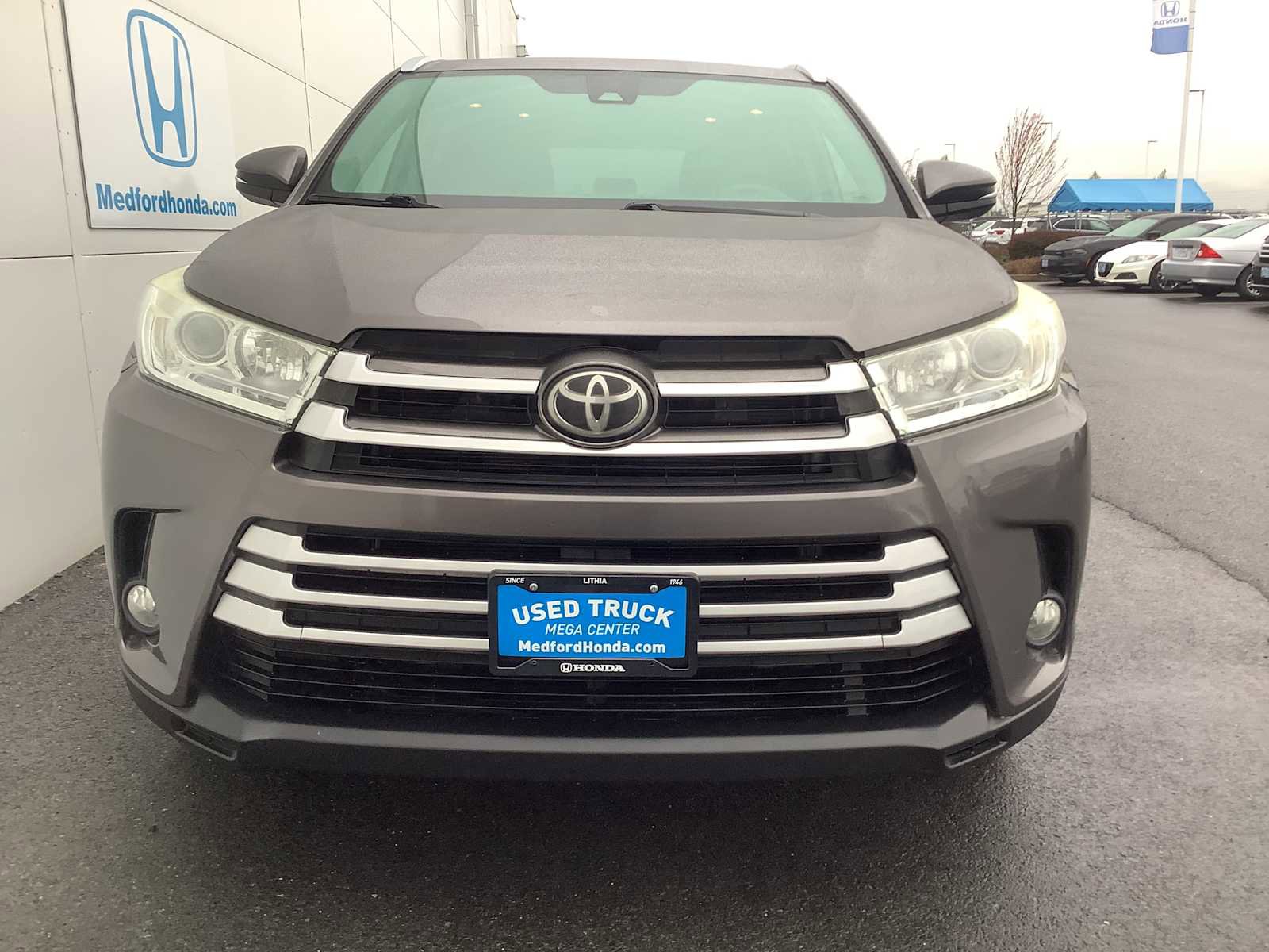 Used 2019 Toyota Highlander XLE AWD/4WD image 9