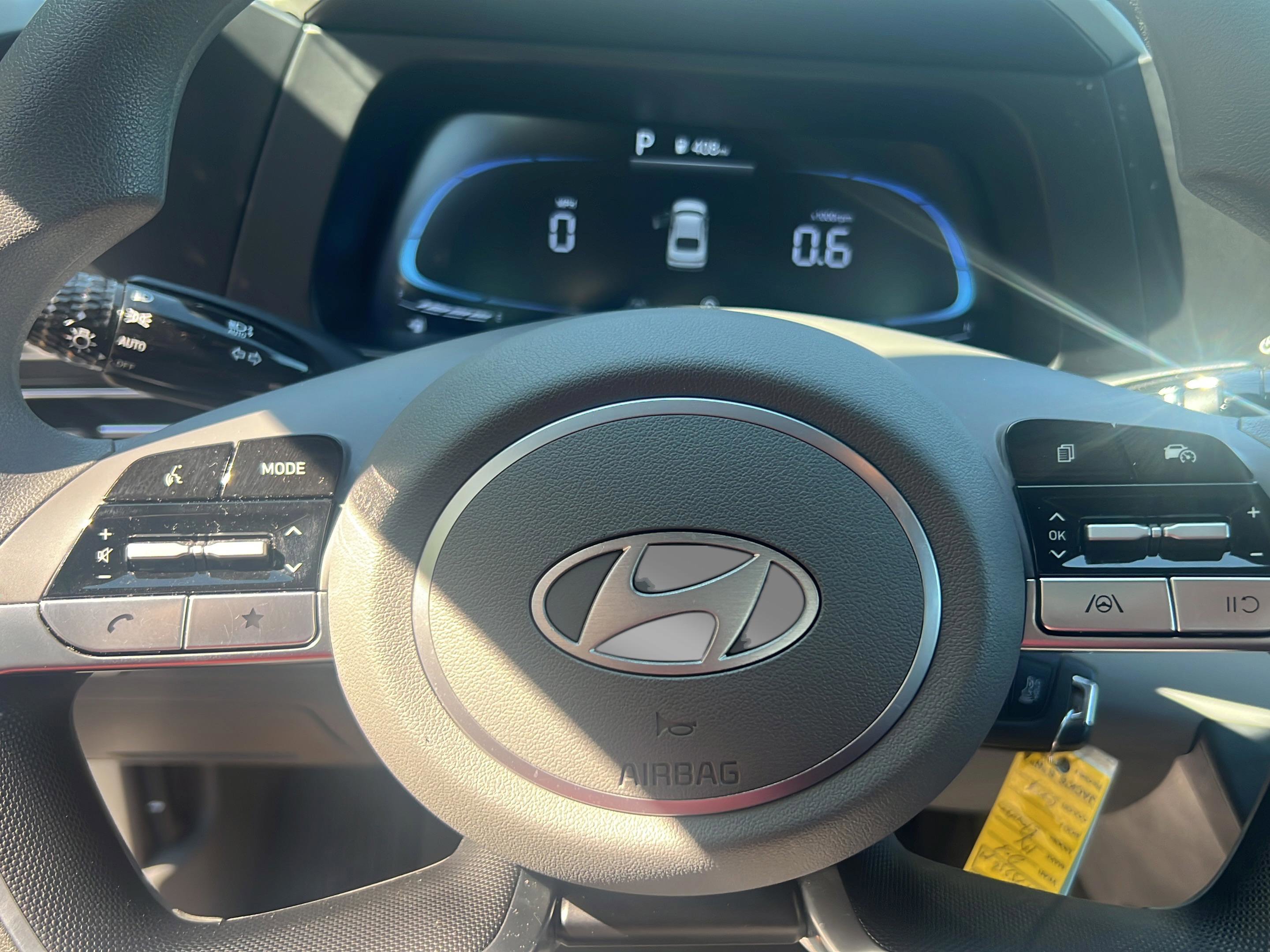 Certified 2024 Hyundai Elantra SE image 12