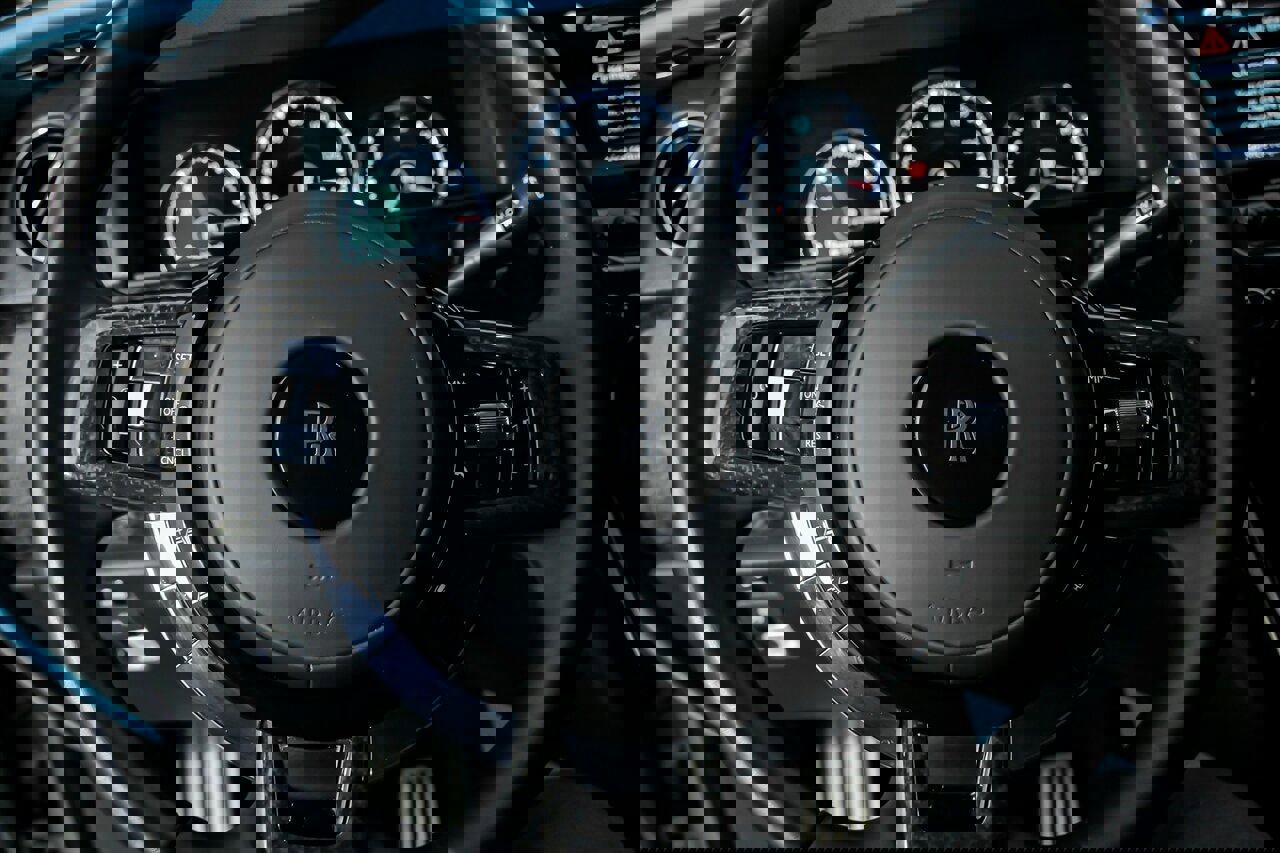 Used 2023 Rolls-Royce Cullinan Black Badge w/ Driver's Package image 31