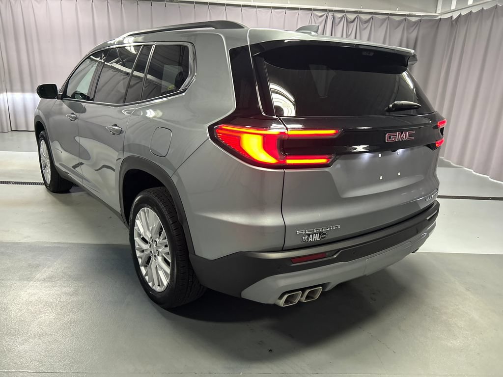 Used 2026 GMC Acadia Elevation w/ Elevation Premium Package FWD image 5