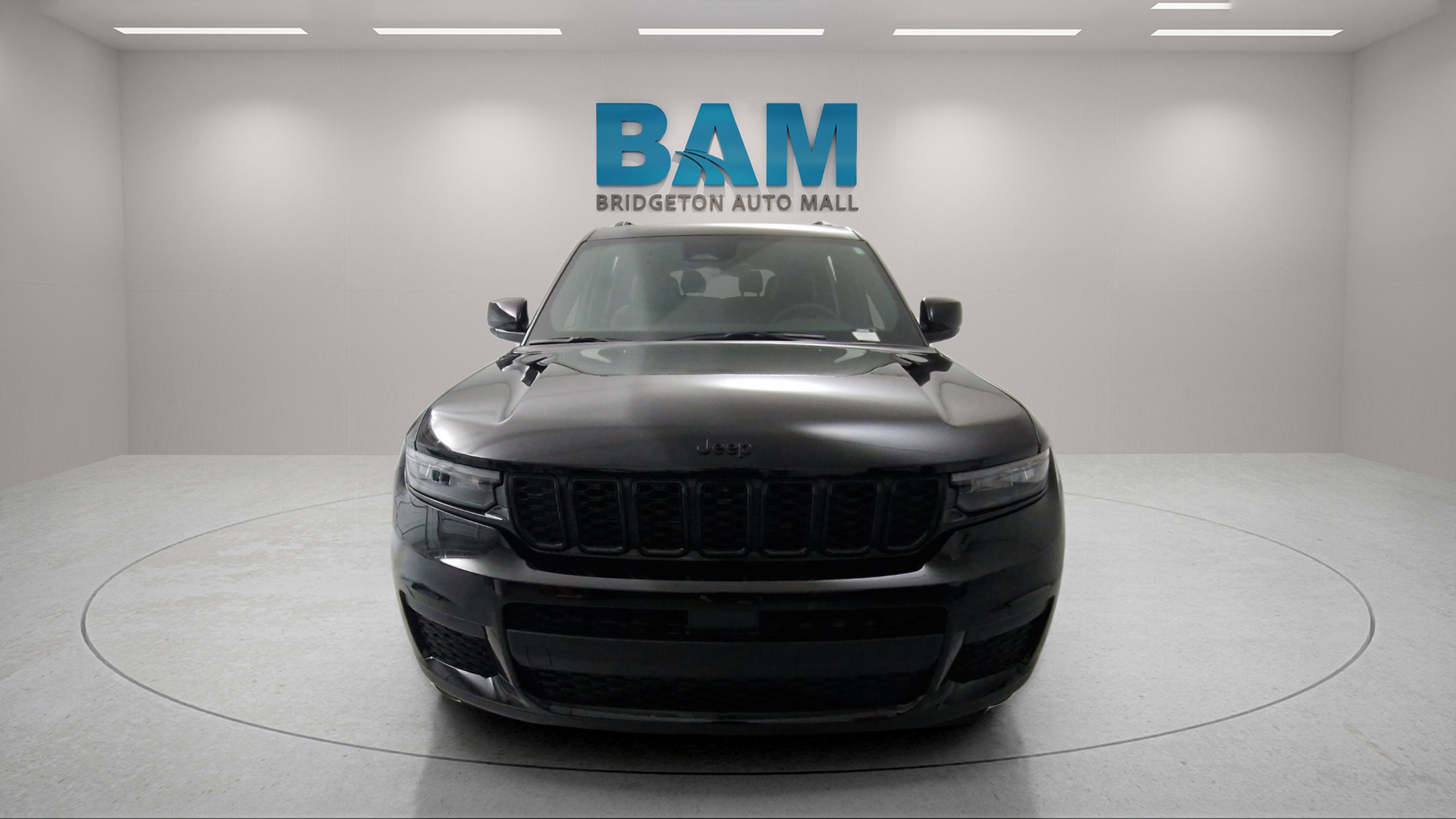 New 2025 Jeep Grand Cherokee L Altitude image 2