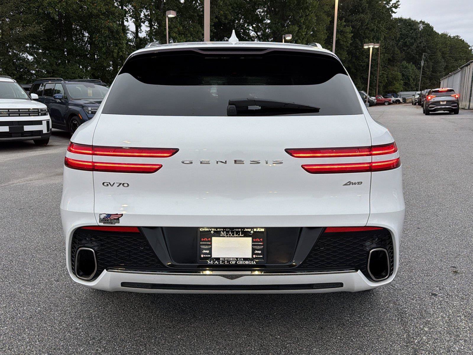 Used 2025 Genesis GV70 2.5T AWD/4WD image 6