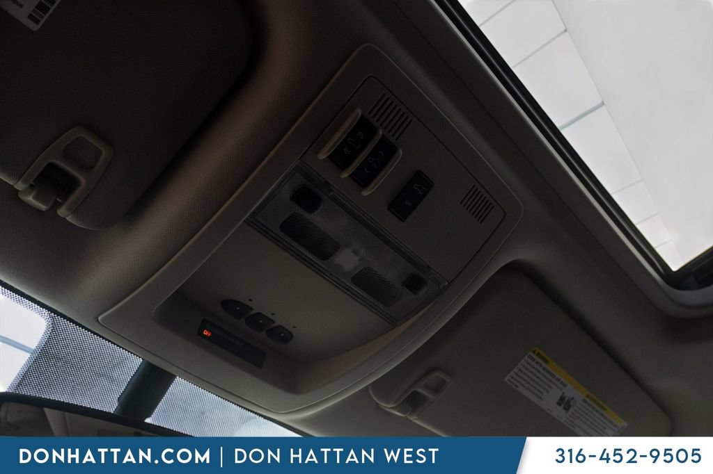 Used 2010 Chevrolet Tahoe LTZ AWD/4WD image 10