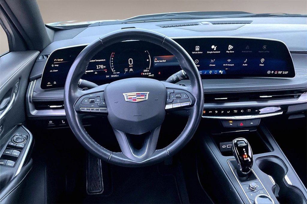 Used 2024 Cadillac XT4 Premium Luxury image 5